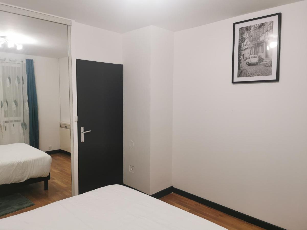 Appartement Meubles A Villeurbanne Lyon Buitenkant foto