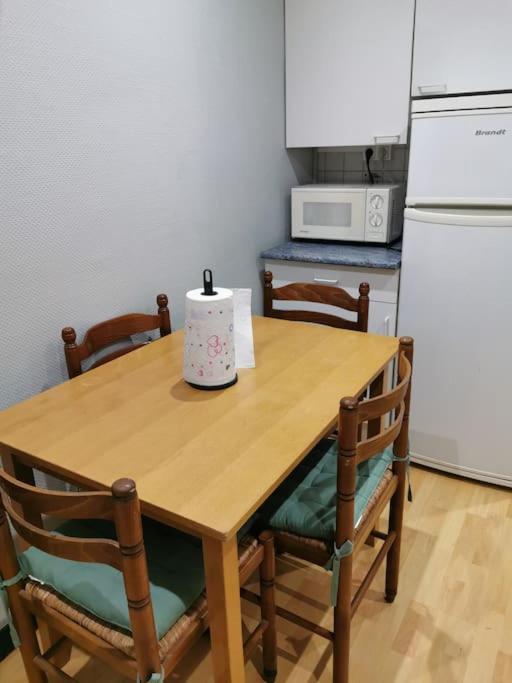 Appartement Meubles A Villeurbanne Lyon Buitenkant foto