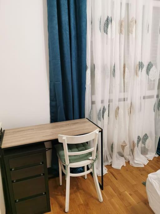 Appartement Meubles A Villeurbanne Lyon Buitenkant foto